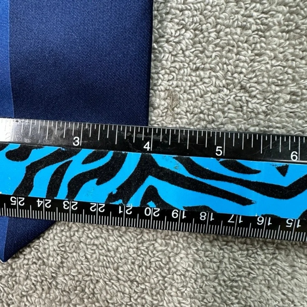 Baci Italy Mens Silk Necktie Blue Two Tone Vertical Stripe Hand Made Italy 58in